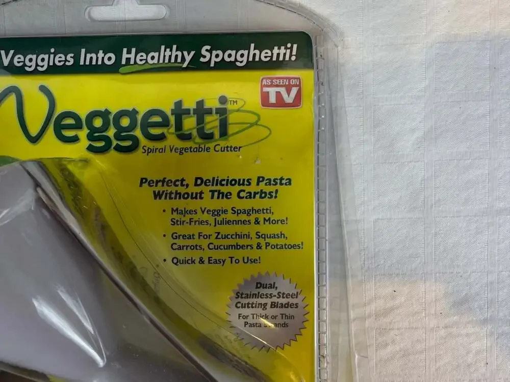 Veggetti Hand Held Spiralizer White Spiral Vegetable Cutter Slicer Veggie Pasta